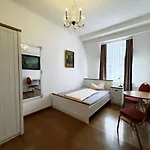 Hotel Zu Den Linden 2*