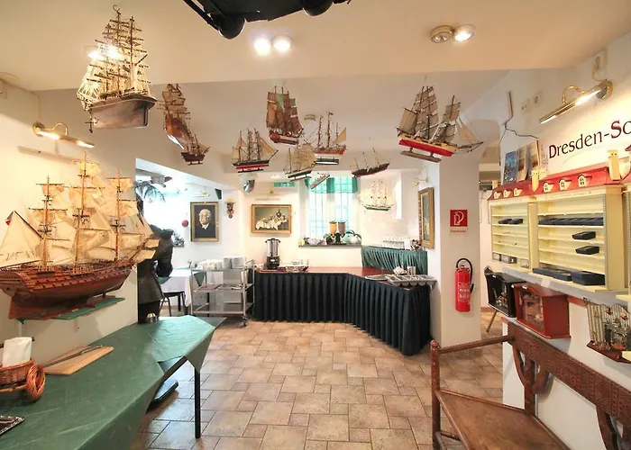 Ξενοδοχείο Zu Den Linden 2*