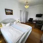 Hotel Zu Den Linden