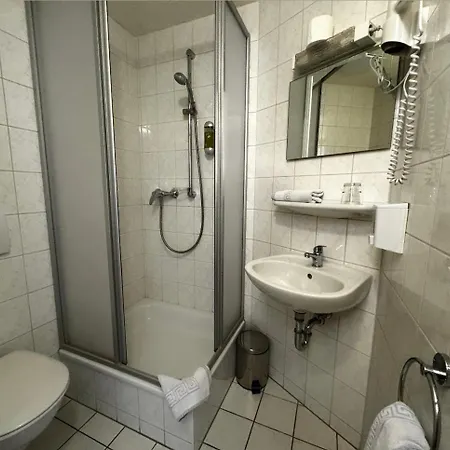 Hotel Zu Den Linden Dresden